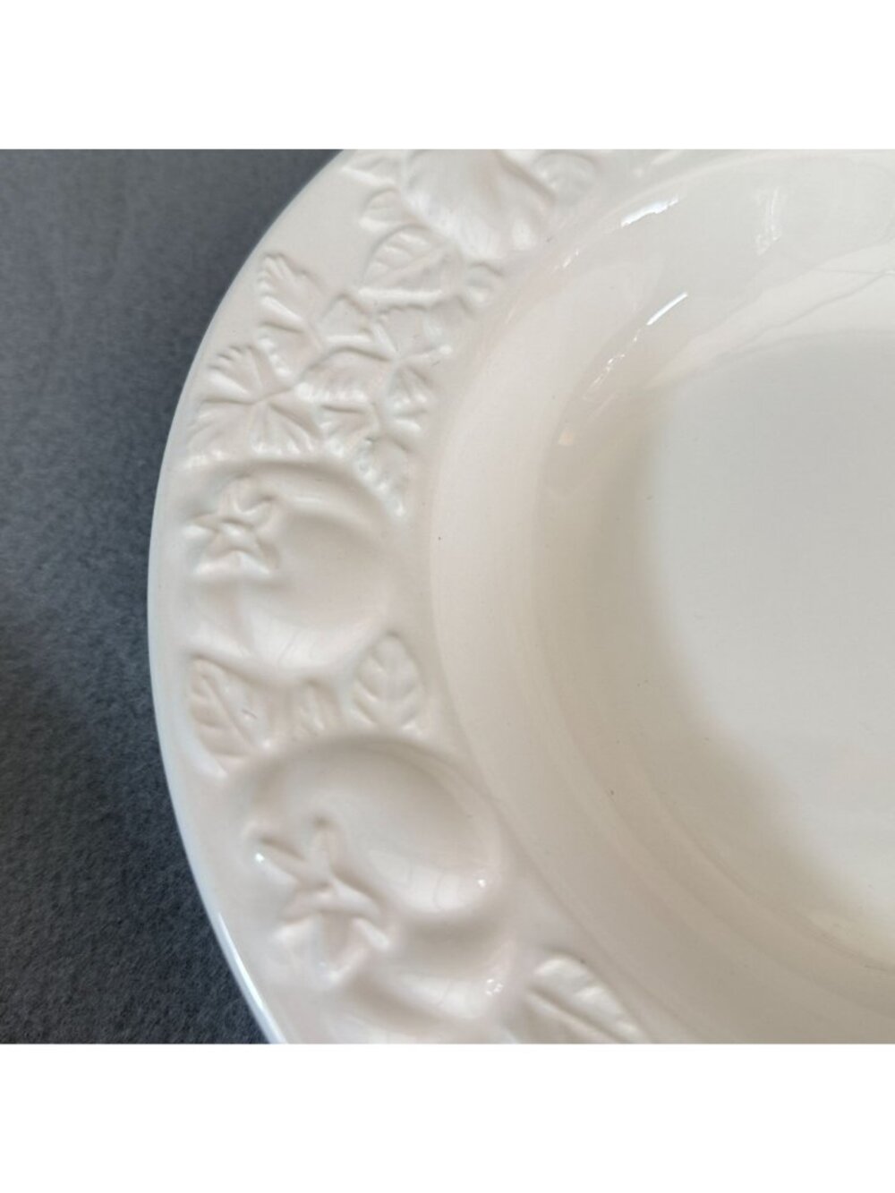 Vintage Over and Back Italy White Ceramic Pasta Soup Bowls Embossed Fruit Set of - Picture 9 of 12